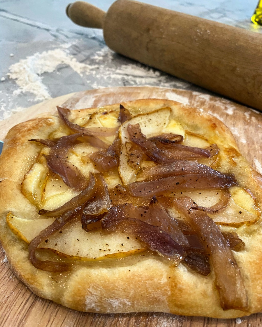 Brie, Pear and Caramelized Onion